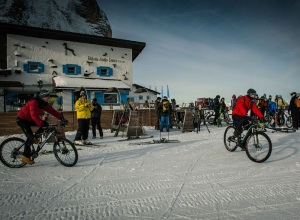 wisthaler-rifugio-comici-val-gardena-hero-2015-neve-mountain-bike photo COMetaPRessBrenaCanonDigital