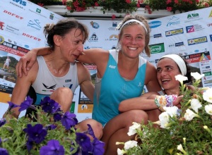 Giir_di_Mont_Premana_2015_podio_femminile_forsberg_ph_Newspower_Canon
