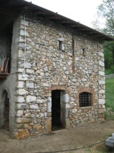 Oltressenda_Alta_ _Bricconi_facciata_pulita__foto_Parco_Orobie_Bergamasche