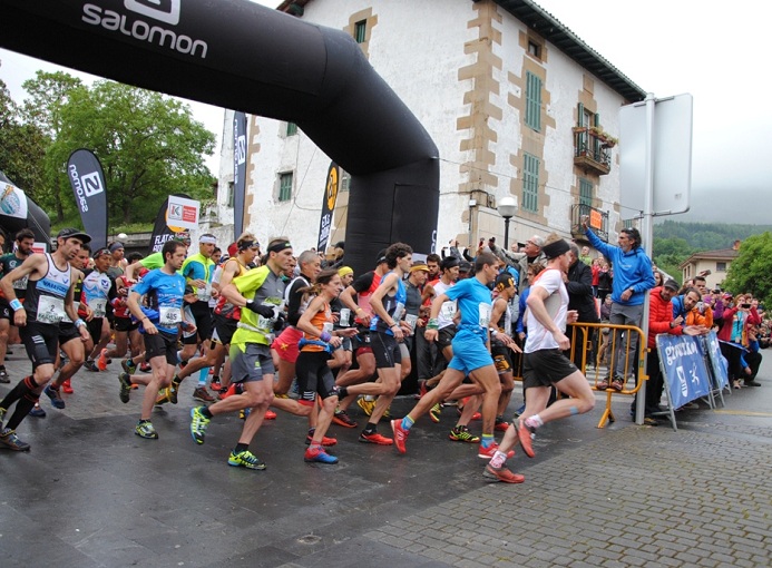 Zegama_2015_partenza_foto_Valetudo_skyrunning_Rosa