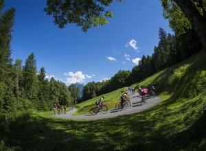 Granfondo_Stelvio_Santini_2015_ciclismo_gruppo_02_salita