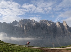 Sellaronda_Hero_2015_Valgardena_mountain_bike_UCI WCS_Action