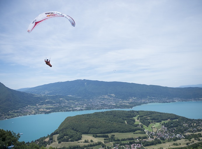 Redbullx Alps rondurogati Action 2 Ph Redbullcontentpool Montagna Express