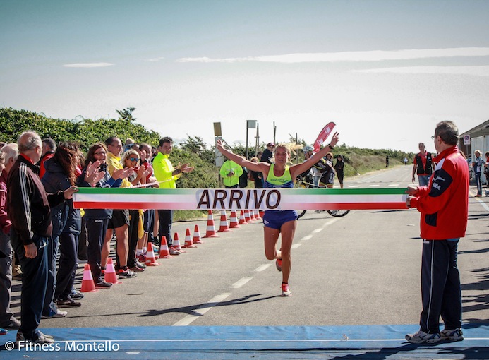 Mare-Lago_delle_Terre_Pontine_2015_Latina_Desiderio_al_traguardo_photo_credit_Fitness_Montello