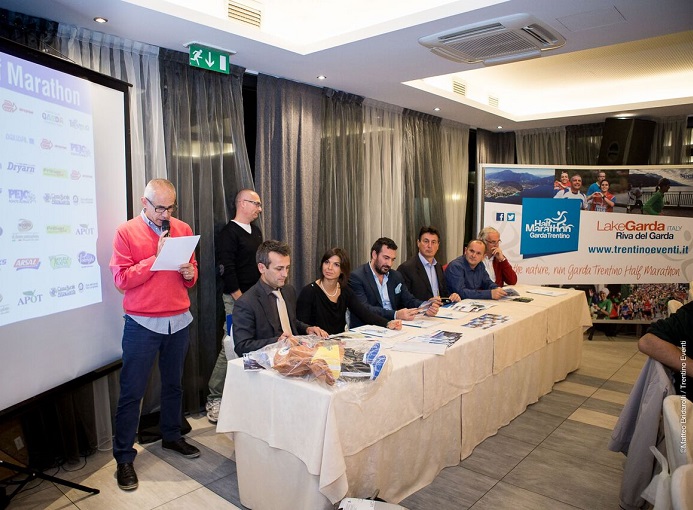 riva-del-garda-half-marathon-2015-presentazione-01-ph-credit-matteo-bridarolli