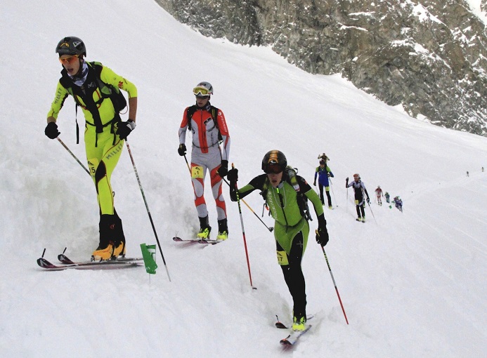 Adamello_ski_raid_junior_2014_giulia_compagnoni_erica_rodigari_skialp-ph-Pegasomedia