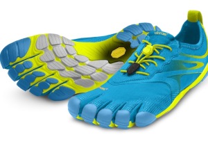 Vibram_2015_FiveFingers_Bikila_EVO_photo_credit_Vibram