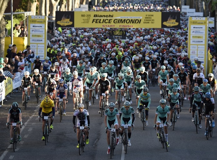 granfondo-gimondi_bergamo-partenza_2015-ciclismo-Credits-Foto-Zanga