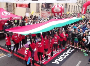 Maratona_Reggio_Emilia_2015_Tricolore prima della partenza