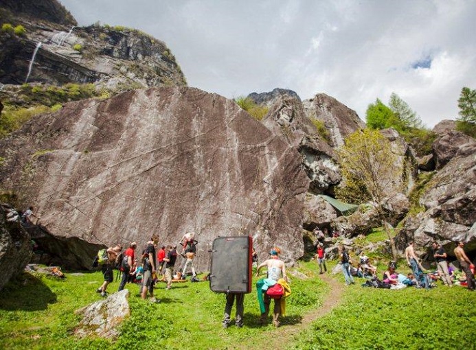 Melloblocco Val Masino Valtellina arrampicata