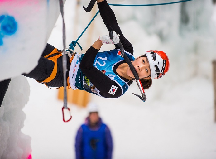 corvara-2016-arrampicata-photo-credit-Patrick-Schwienbacher5
