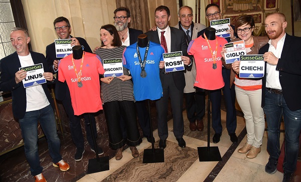 Milano Marathon 2016 presentazione Da sx Linus, Bellino, Bisconti, Trabuio, Rossi, Monti, Foroni, Giglio, Chechi_ph. credits ANSA