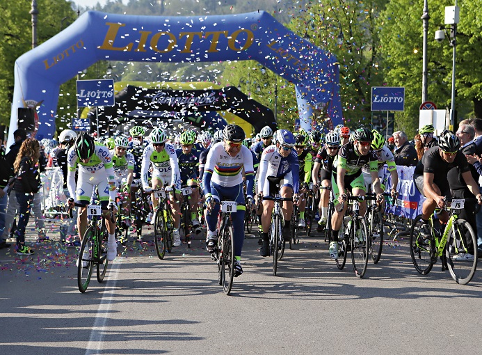 granfondo_Liotto_Vicenza_2016_Partenza03_ciclismo_ph_Newspower_Canon