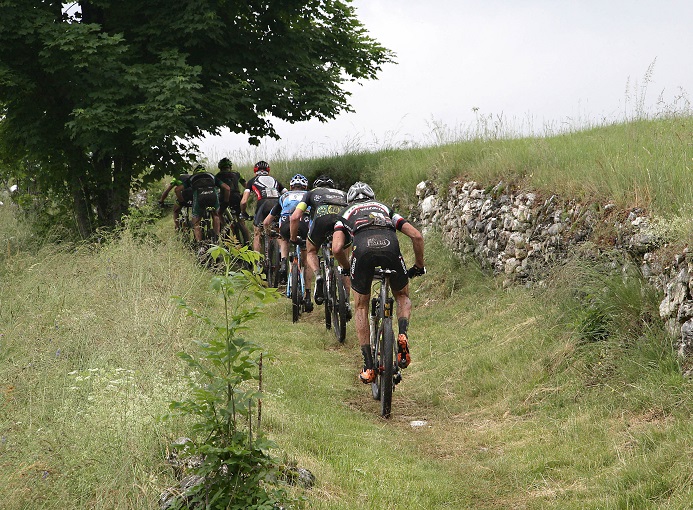 100kmdeiforti-100km-2015-gruppo-mtb-ciclismo-ph-newspower-canon