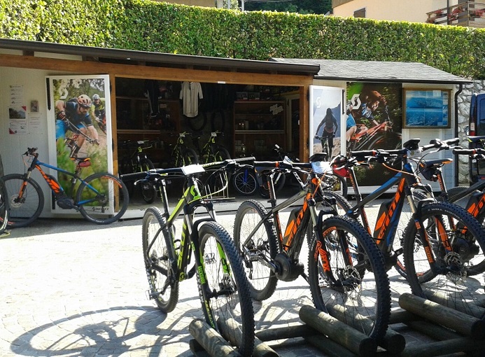 scott rental service HOTEL RESIDENCE LA PERTICA Tremosine