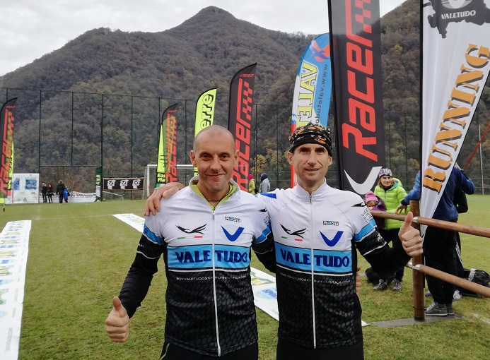 Pico Event 2016 - I compagni di squadra Oliviero Bosatelli e Clemente Belingheri, rispettivamente quarto e primo classificato nel Trail Valetudo di 30 km - ph. Bassanelli