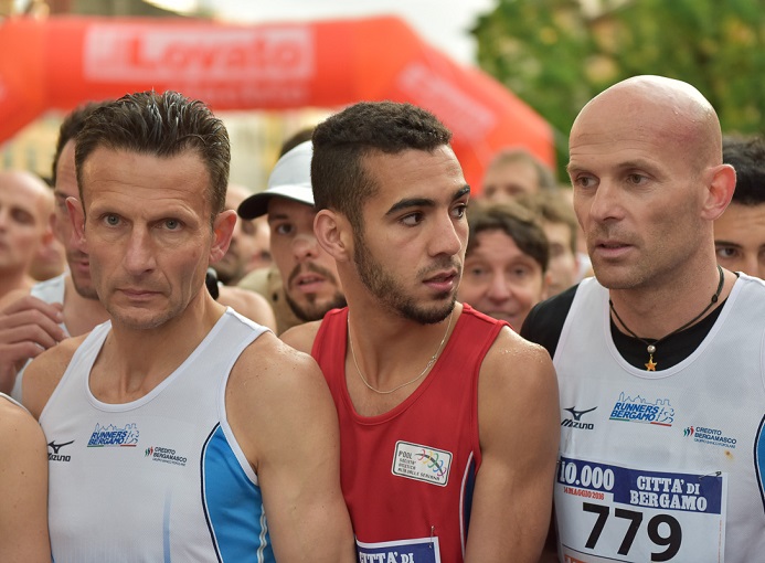 Federico Cagliani (Runners Bergamo) al Diecimila CittĆ di Bergamo 2016 - foto crediti Fabio Ghisalberti