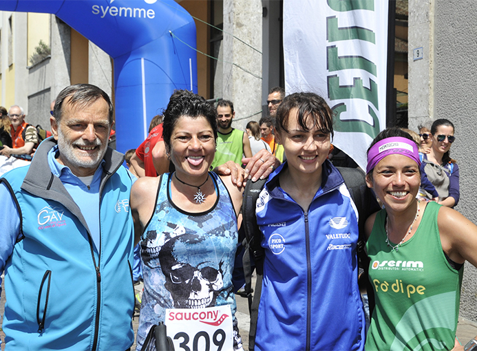 il podio femminile Dragomir Rossi Bertasa con Franco Testa - foto Gav Vertova