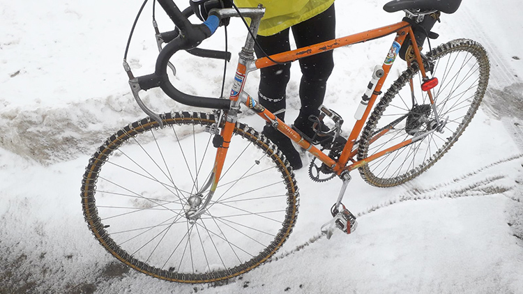 L'antica bici da corsa usata da Paolo Parzani al Tonale