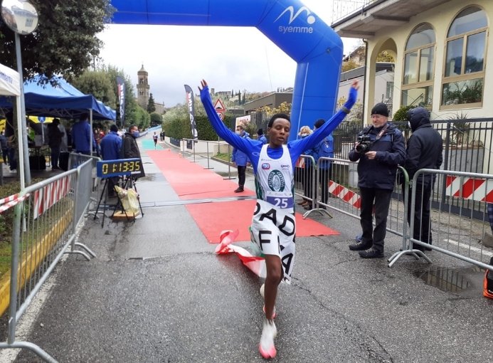 Padenghe Half Marathon Francine Niyomukunzi