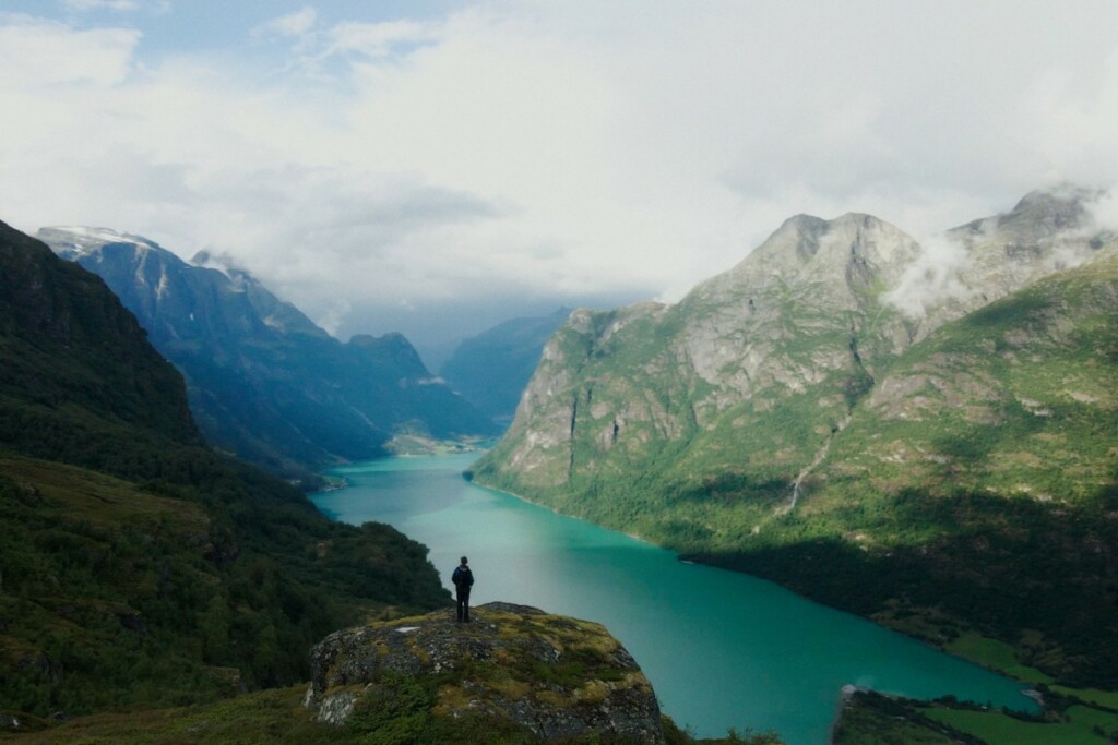 La canzone della terra Film