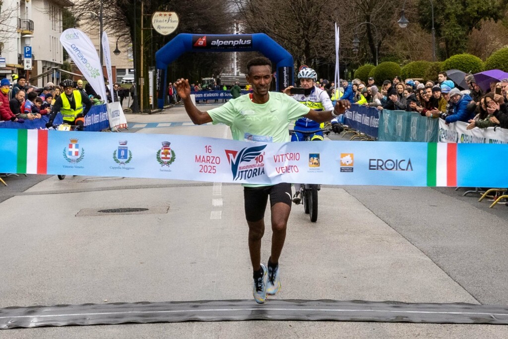 Maratonina della Vittoria 2025 Vittorio Veneto arrivo del vincitore Gebre