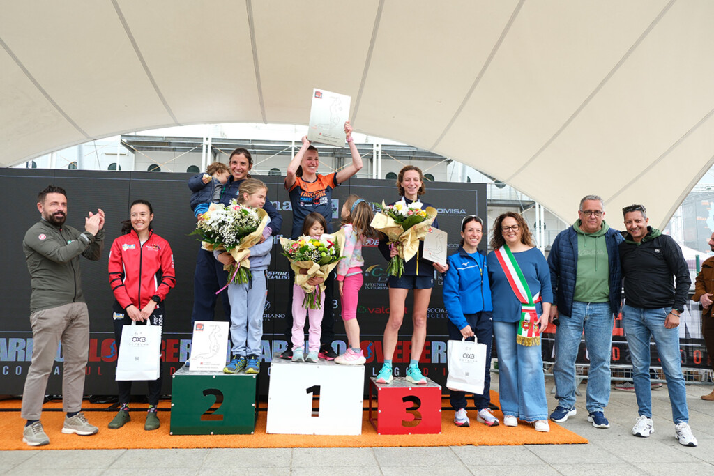 Sara Bottarelli premiata sul podio femminile della Sarnico Lovere 2025