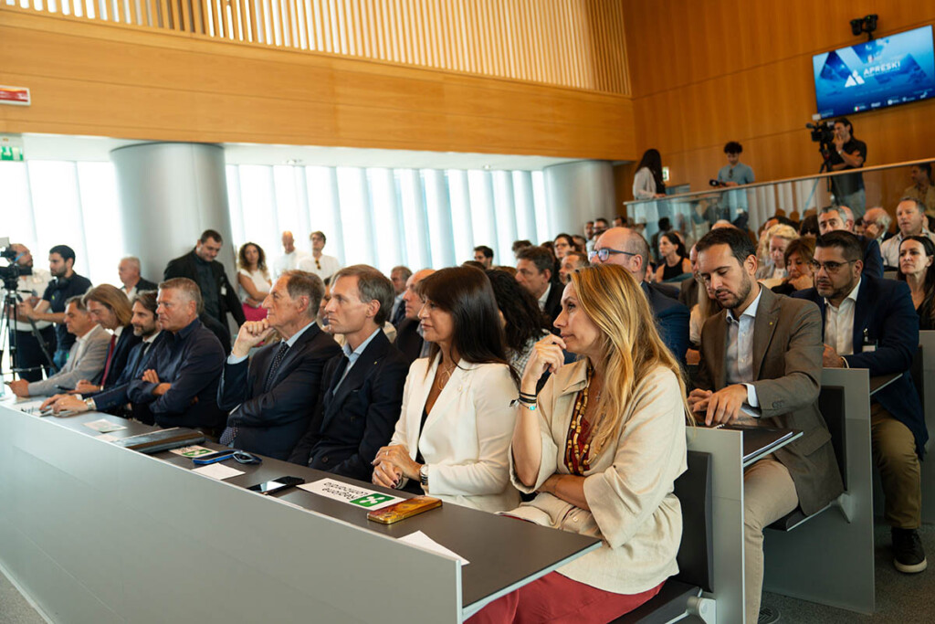 APRESKI MILANO MOUNTAIN SHOW 2025 PRESENTAZIONE