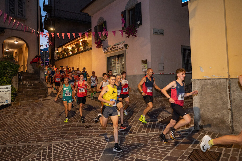 Corri-nei-Borghi-Clusone-2025-gruppo