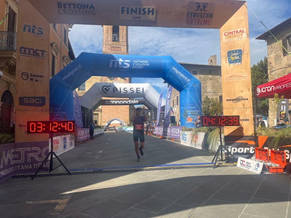 Bettona Crossing 2025 arrivo Giacomo Forconi