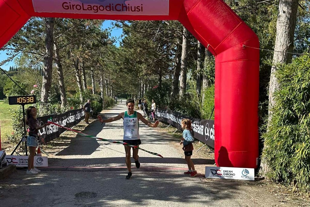 Giro Lago di Chiusi 2025 primo uomo Emanuele Fadda