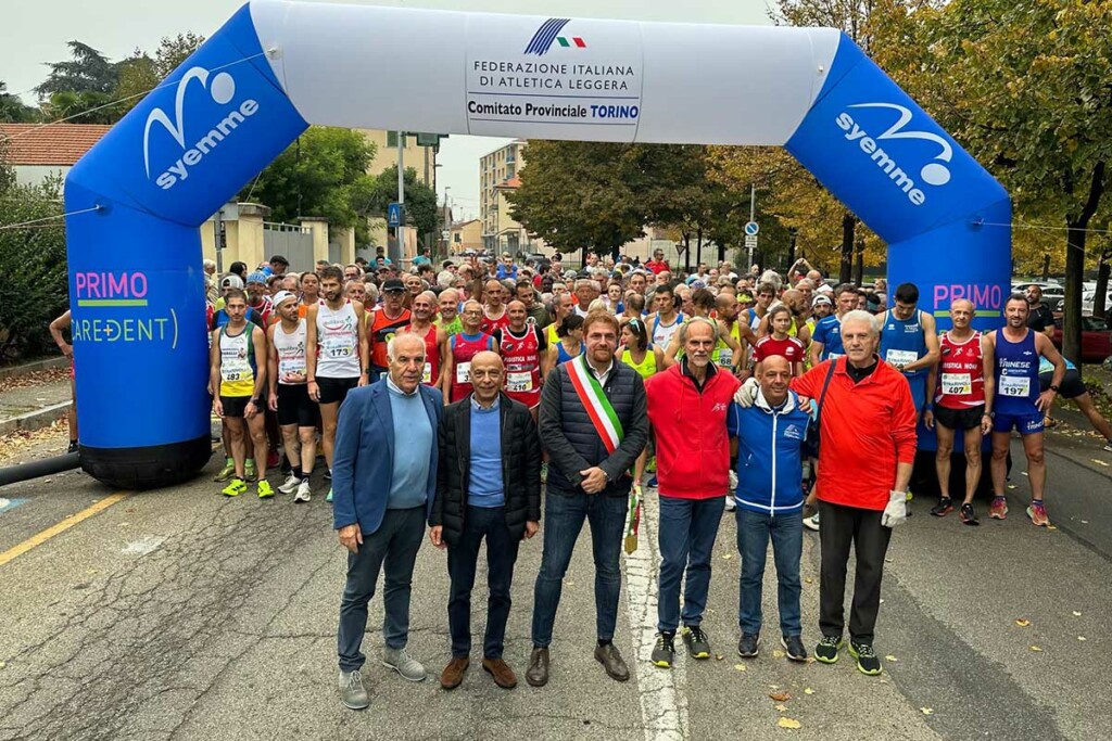 Strarivoli 2025 partenza autorita e atleti