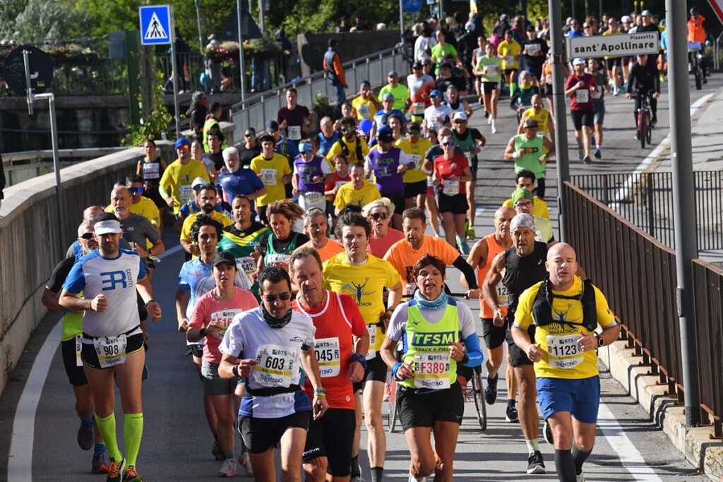 Trento Half Marathon 2025 gruppo atleti