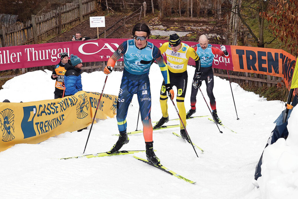 Max Novak, Amund Hoel e Andreas Nygaard in salita durante la 52ª Marcialonga di Fiemme e Fassa 2025 – photo Newspower.