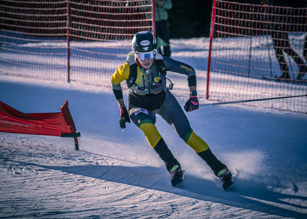 Katia Mascherona in azione nella staffetta mista di Coppa Italia di sci alpinismo a Madonna di Campiglio