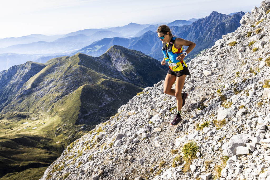 Maga SkyMarathon, trail runner in discesa sulle Orobie bergamasche