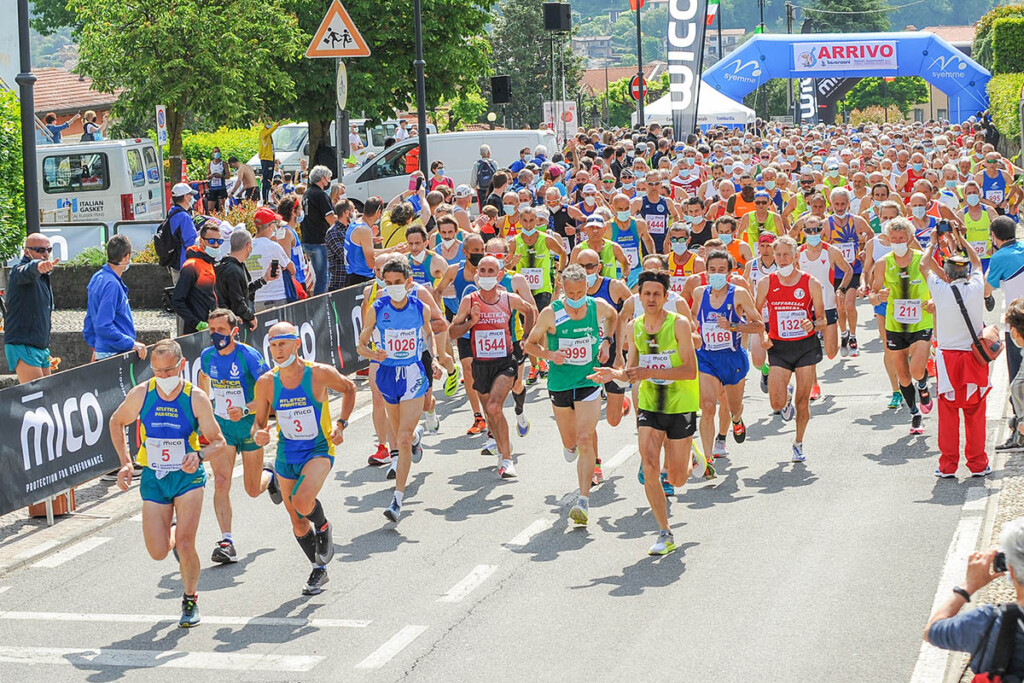 Partenza del Campionato Italiano Master 10 km 2021 a Paratico