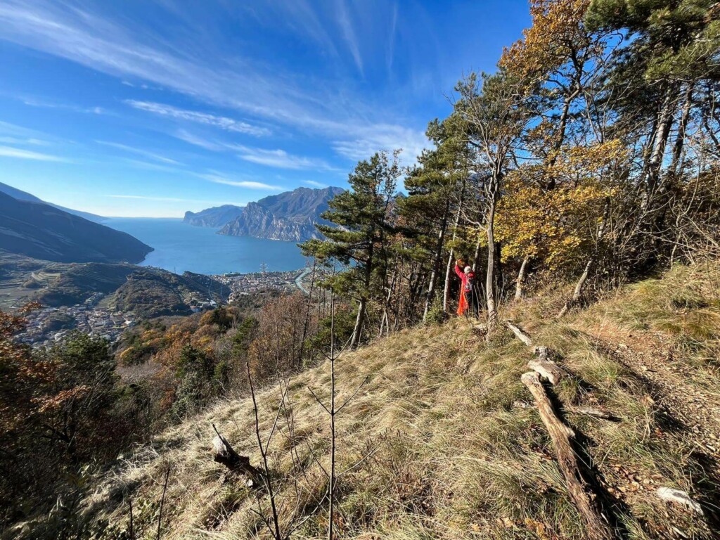 Vista sul Lago di Garda dal percorso del Garda Trentino Trail.