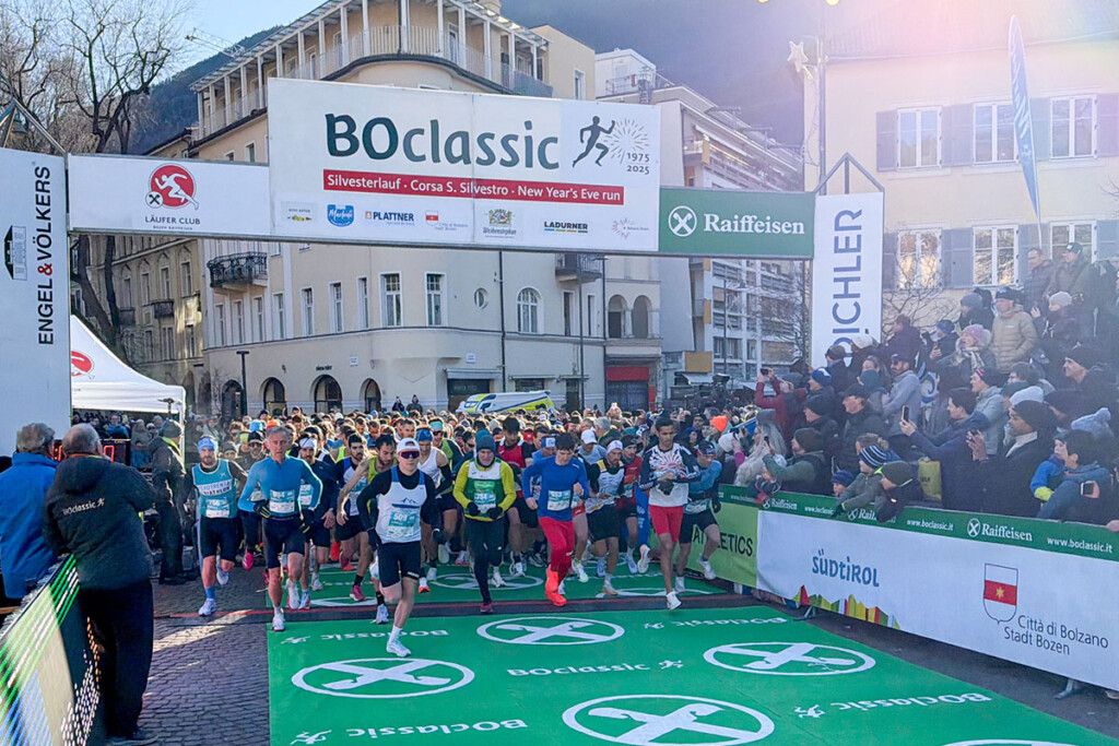 Partenza della Gara amatoriale BOclassic Ladurner 2025 in Piazza Walther a Bolzano