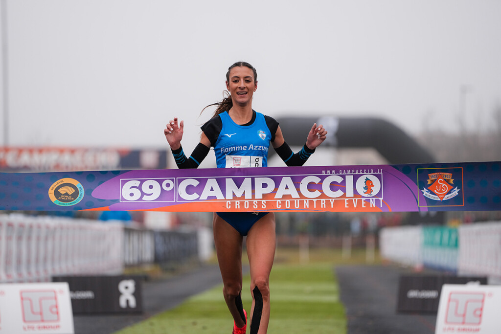 Nadia Battocletti al traguardo del 69° Campaccio Cross Country a San Giorgio su Legnano