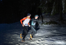 Classifica SkySnow Schia Monte Caio 2026 Anna Hofer in azione nella SkySnow Schia Monte Caio 2026 durante un tratto notturno sulla neve nel bosco.