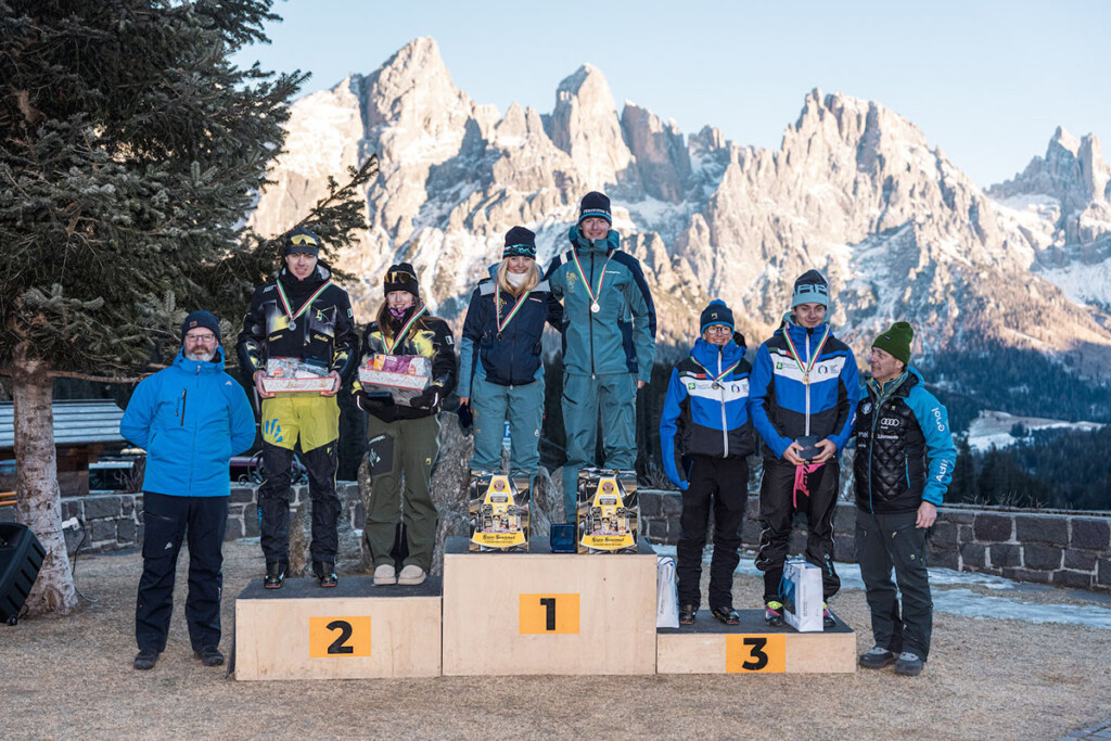 Podio under 20 della mixed team relay ai Campionati italiani di sci alpinismo a San Martino di Castrozza