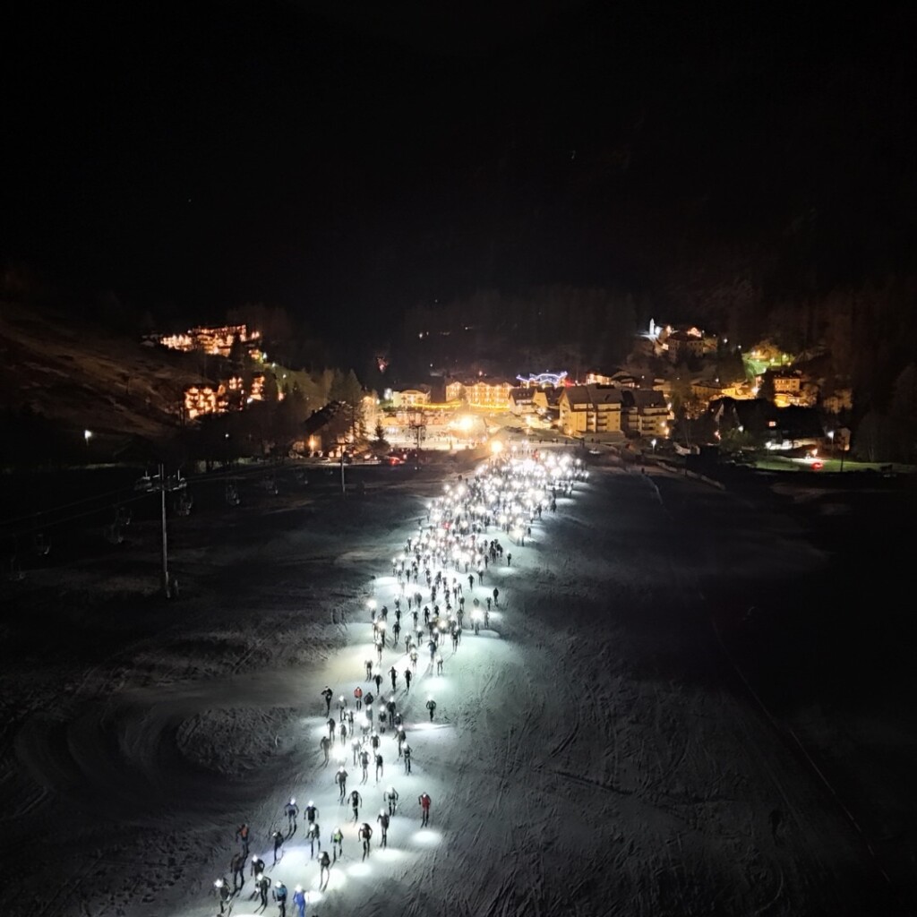 raduno scialpistico ai piedi del vioz partenza skialp