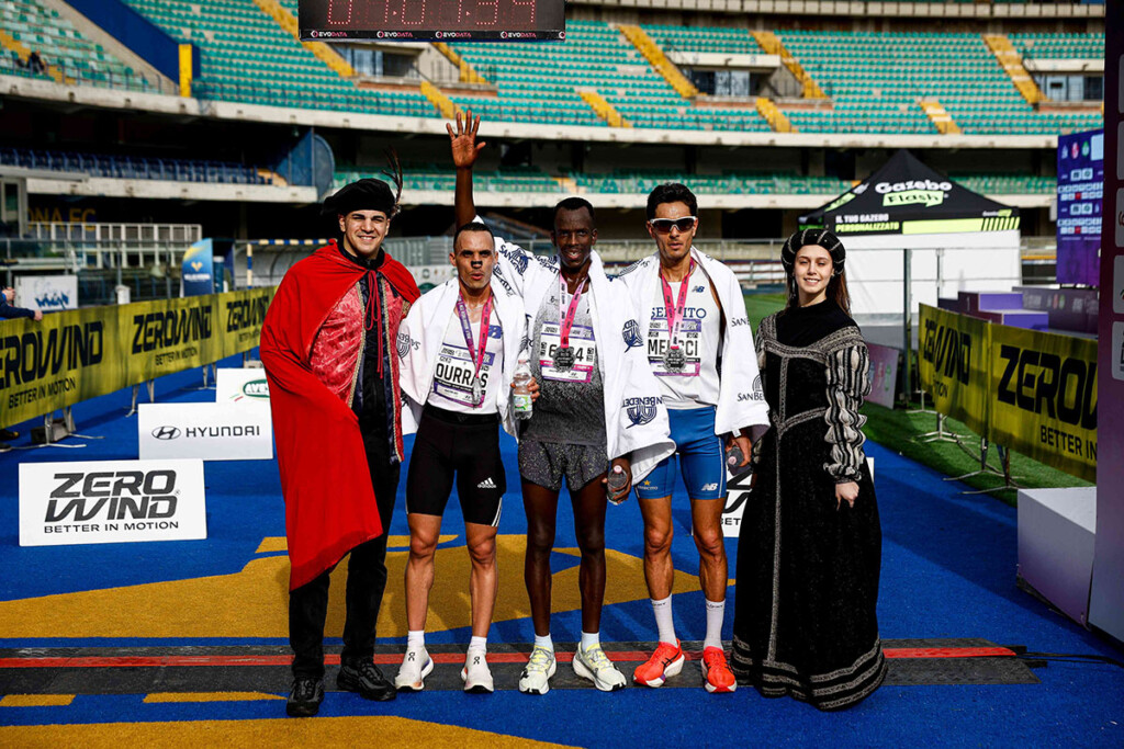 Therence Bizoza, Daniele Meucci e M’Barek Ourras sul podio della Romeo e Giulietta Half Marathon 2026 allo stadio Bentegodi di Verona