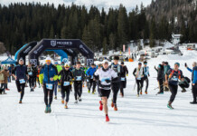 Classifica Misurina Winter Run 2026 Partenza della Misurina Winter Run 2026 ai piedi delle Tre Cime di Lavaredo con atleti sui 17 km sulla neve.