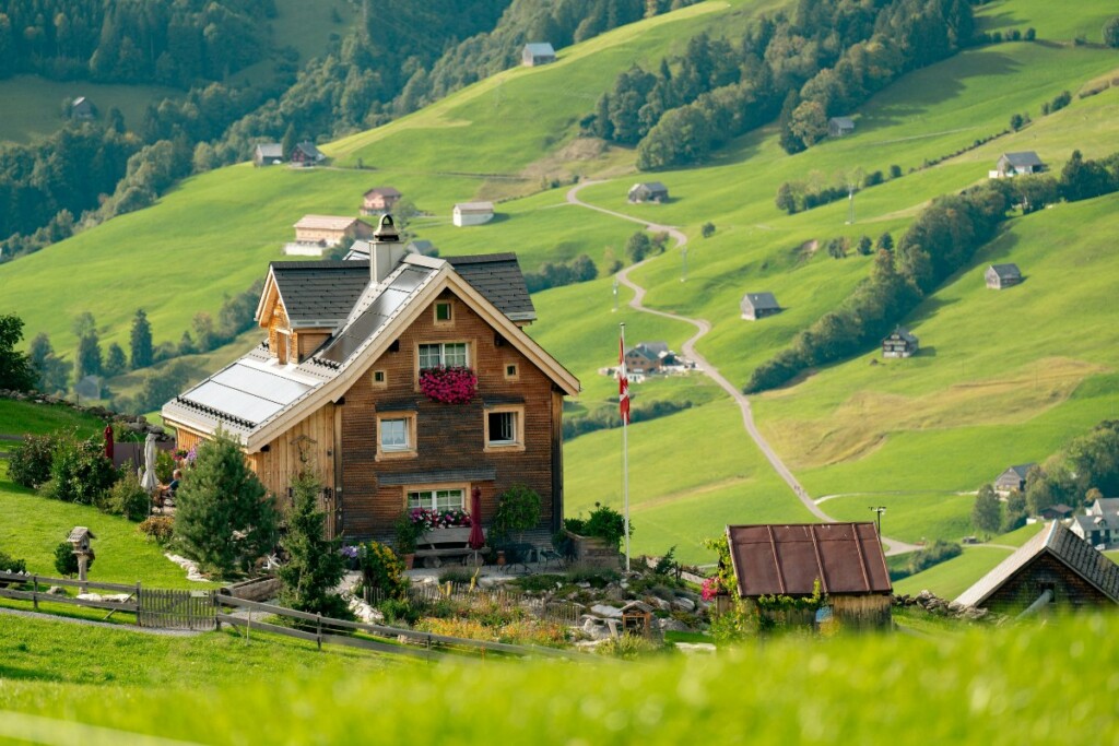 paesaggio alpino chalet