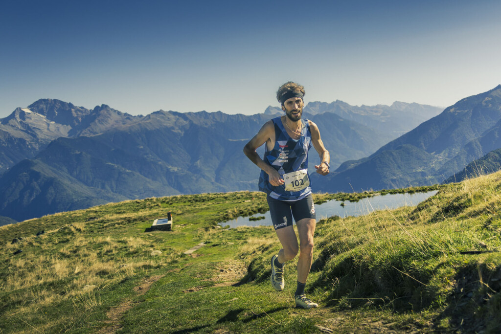 Paolo Bonanomi in gara alla Via del Bitto Trail 2026 sui sentieri sopra Rasura