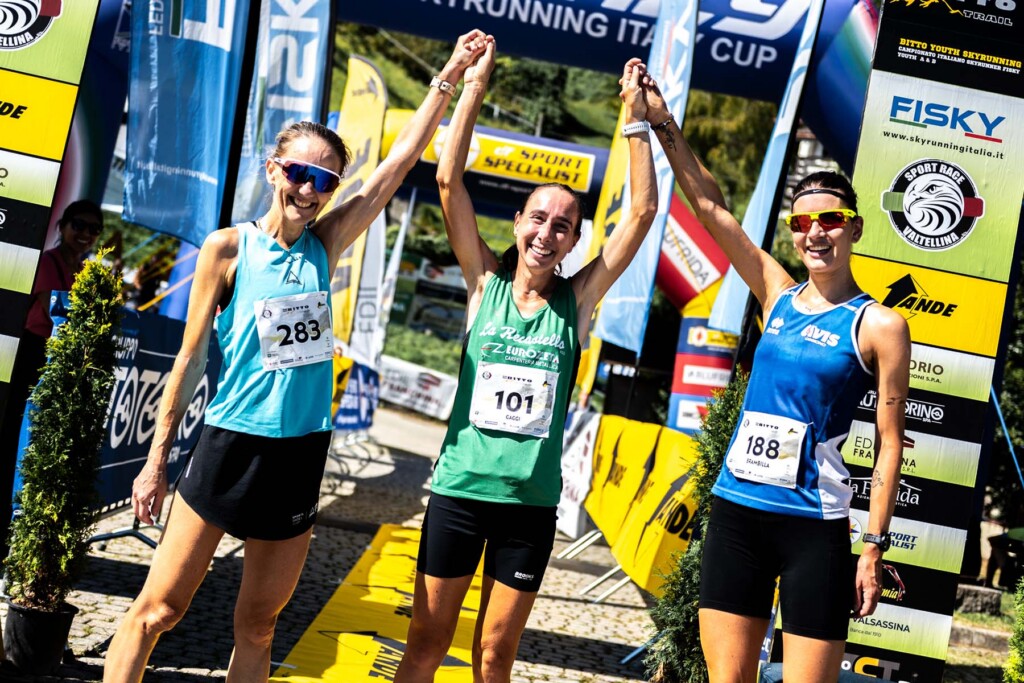 Elisa Sortini, Alice Gaggi e Nathalie Brambilla sul podio femminile della Via del Bitto Trail 2026 a Rasura
