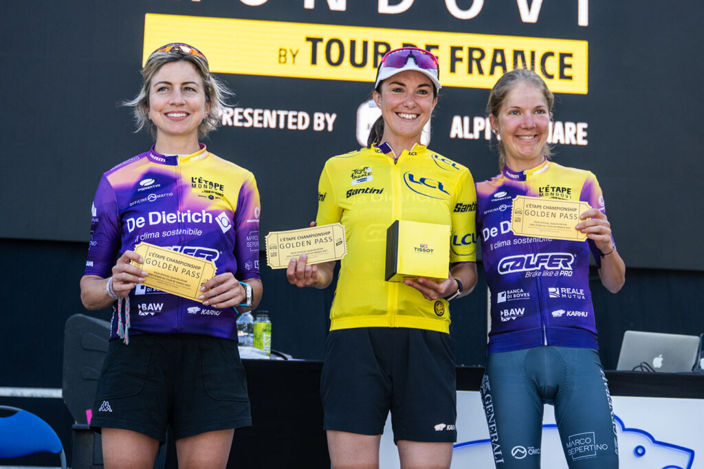 Podio femminile di L’Étape Mondovì 2026 con la Maglia Gialla della Granfondo