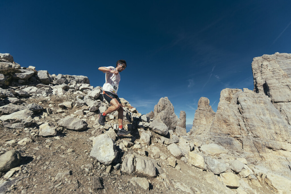 Lorenzo Cagnati in gara alla Latemar Mountain Race 2026 sul percorso dolomitico del Latemar